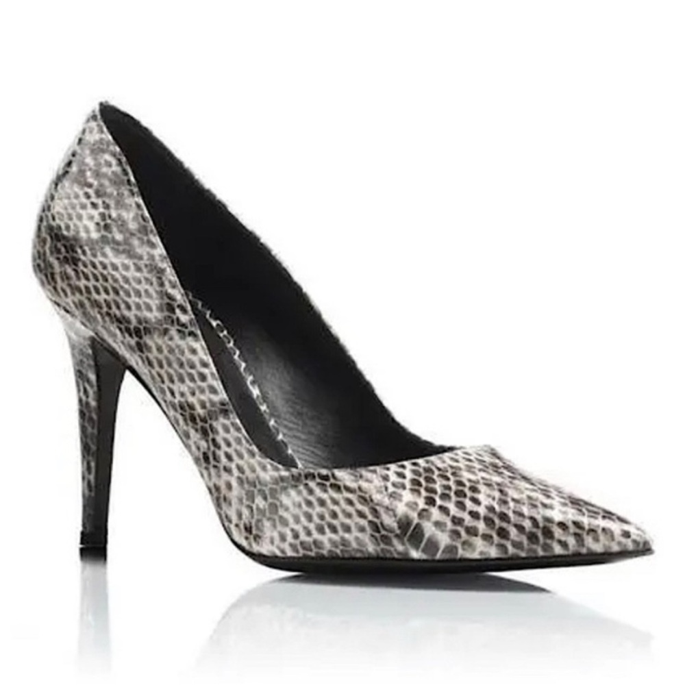 Tamara Mellon Cream & Black Watersnake Pump